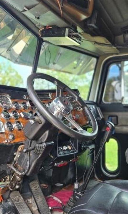 Used 2000 Peterbilt 379