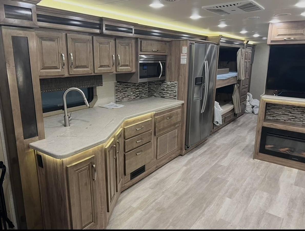 Used 2020 Jayco Seneca 37L
