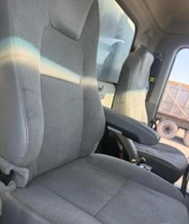 Used 2018 KENWORTH T880 Dump Truck