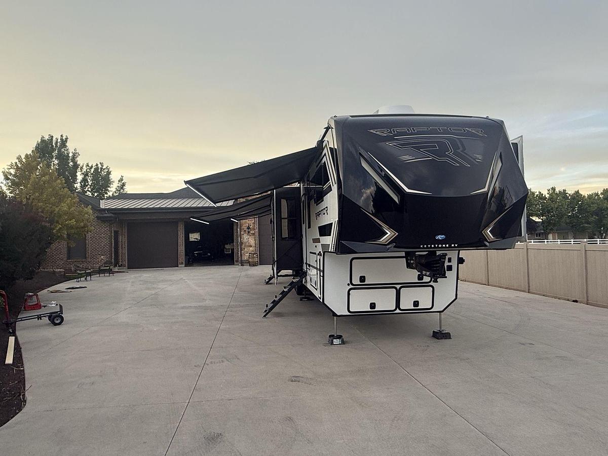 Used 2025 Keystone Raptor 433 Toy Hauler Fifth Wheel