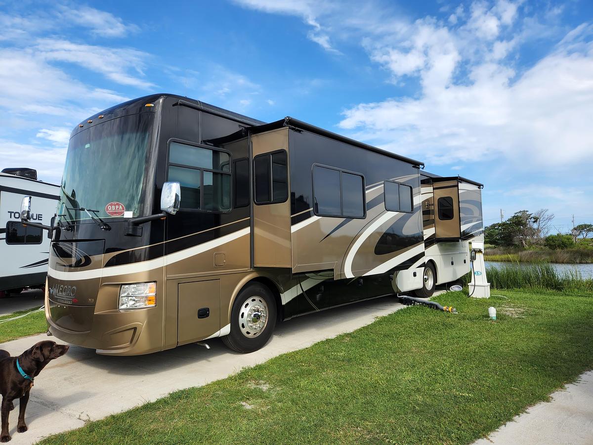 Used 2017 Tiffin Motorhomes Allegro Red 38QBA Class A Motorhome