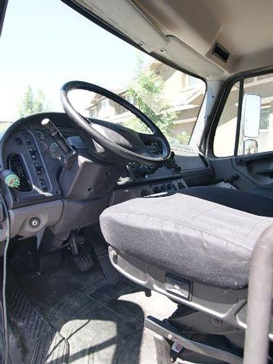 Used 2016 Freightliner BUSINESS CLASS M2 106