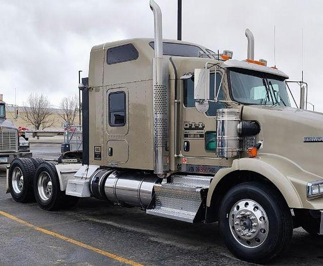Used 2013 KENWORTH T800