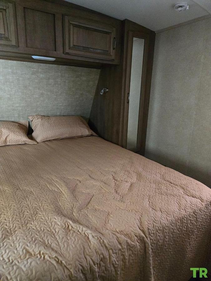 Used 2016 Cruiser RV Fun Finder Xtreme Lite M-241LRK Travel Trailer