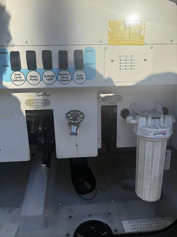 Used 2010 Winnebago Tour 40BD Class A Motorhome