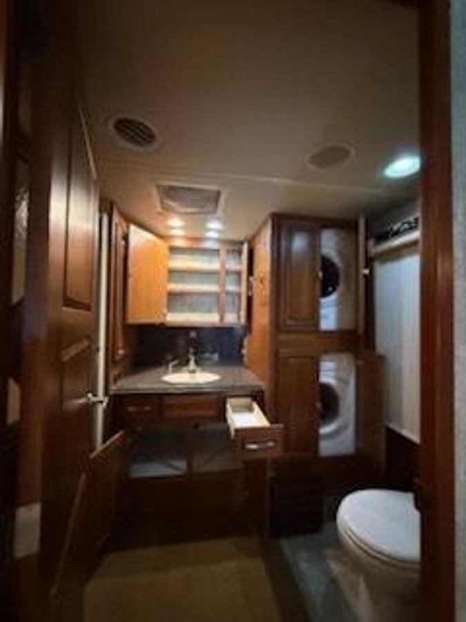 Used 2011 Winnebago Tour 42QD Class A Motorhome