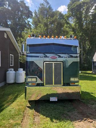 Used 1984 Peterbilt 362 Double Bunk