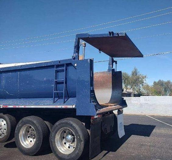 Used 2005 Peterbilt 357 Dump Truck