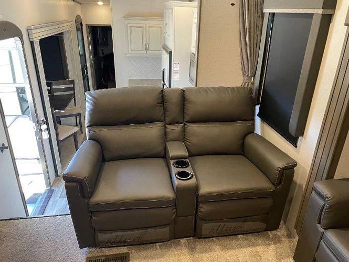 Used 2021 Keystone Cougar 354FLS