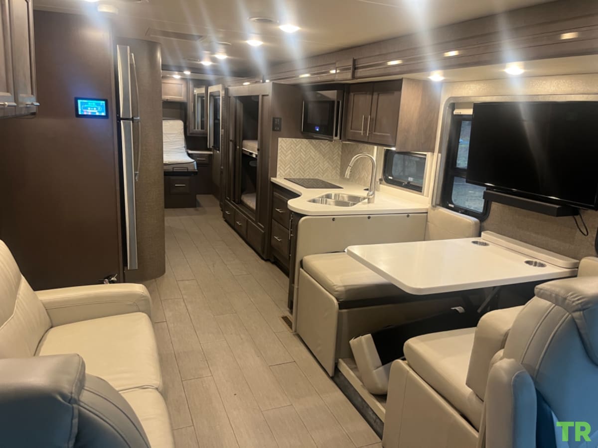 Used 2022 Thor Palazzo 33.5 | Diesel Pusher | Bath & a Half | Bunkhouse | Only 7,200 Miles | Private Owner