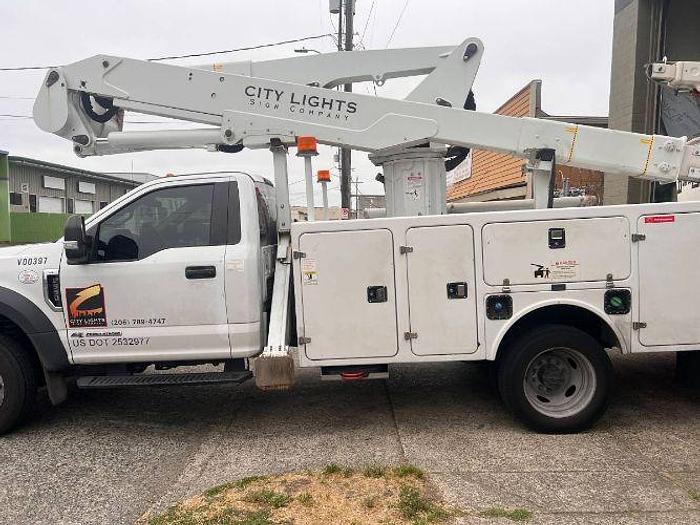 Used 2018 Ford F550 Super Duty with Duralift Model DPM2 47DU