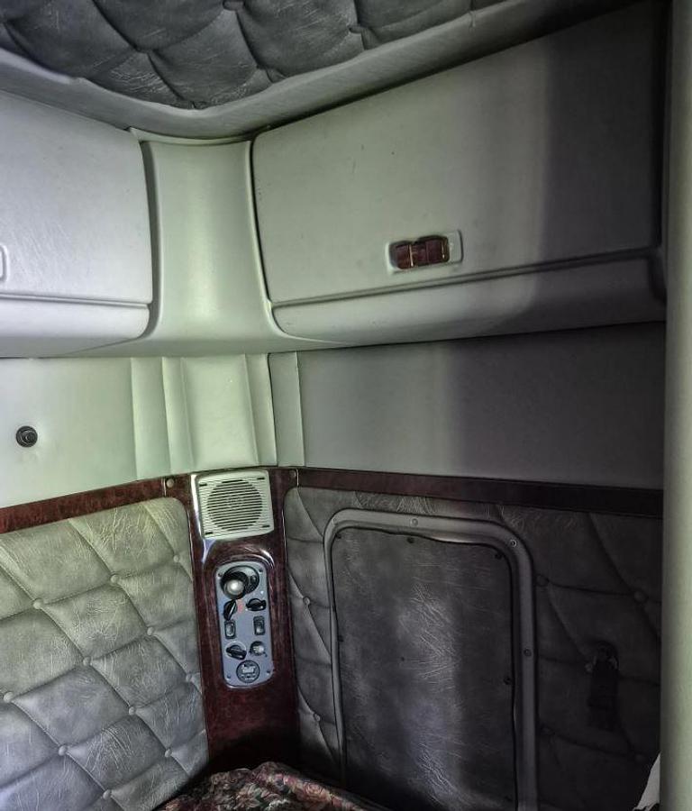 Used 2005 Freightliner Coronado 132 Sleeper Semi Truck