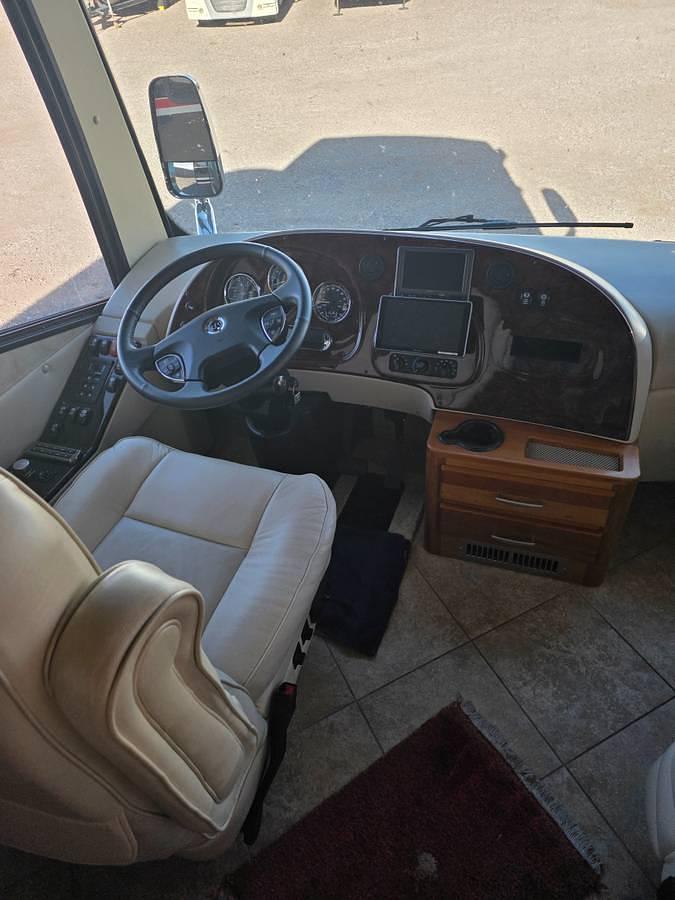 Used 2009 Holiday Rambler Scepter 42PDQ Class A Motorhome