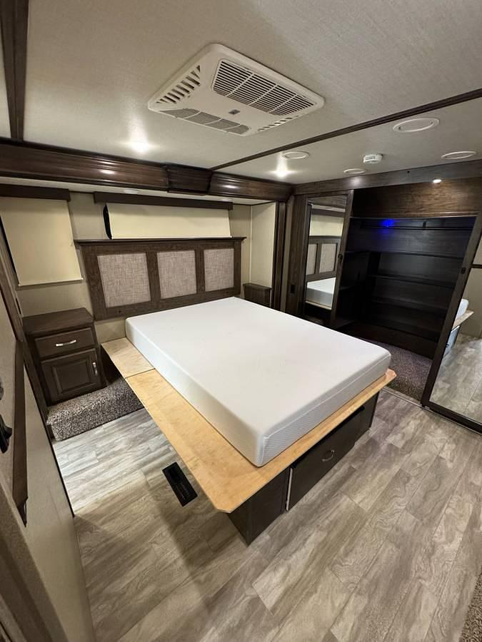 Used 2018 Grand Design Solitude ST384GK