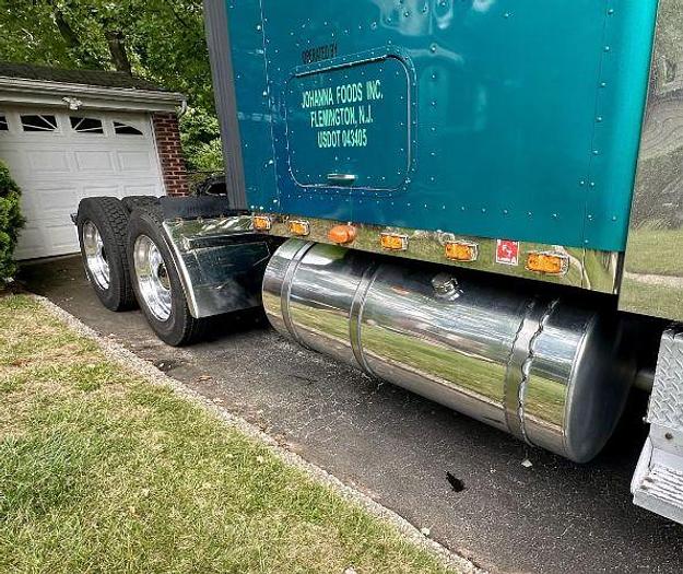 Used 2001 INTERNATIONAL 9900