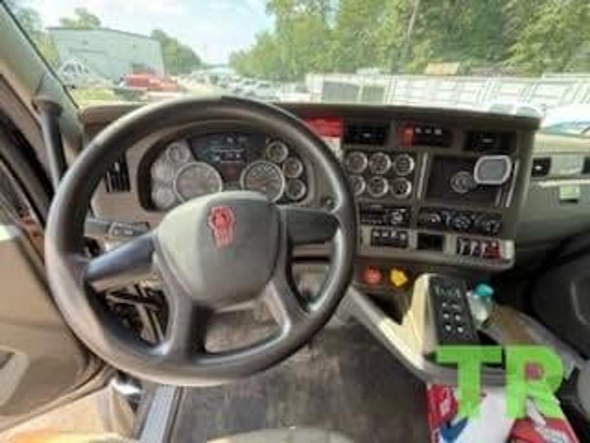Used 2018 Kenworth T880 Dump Truck