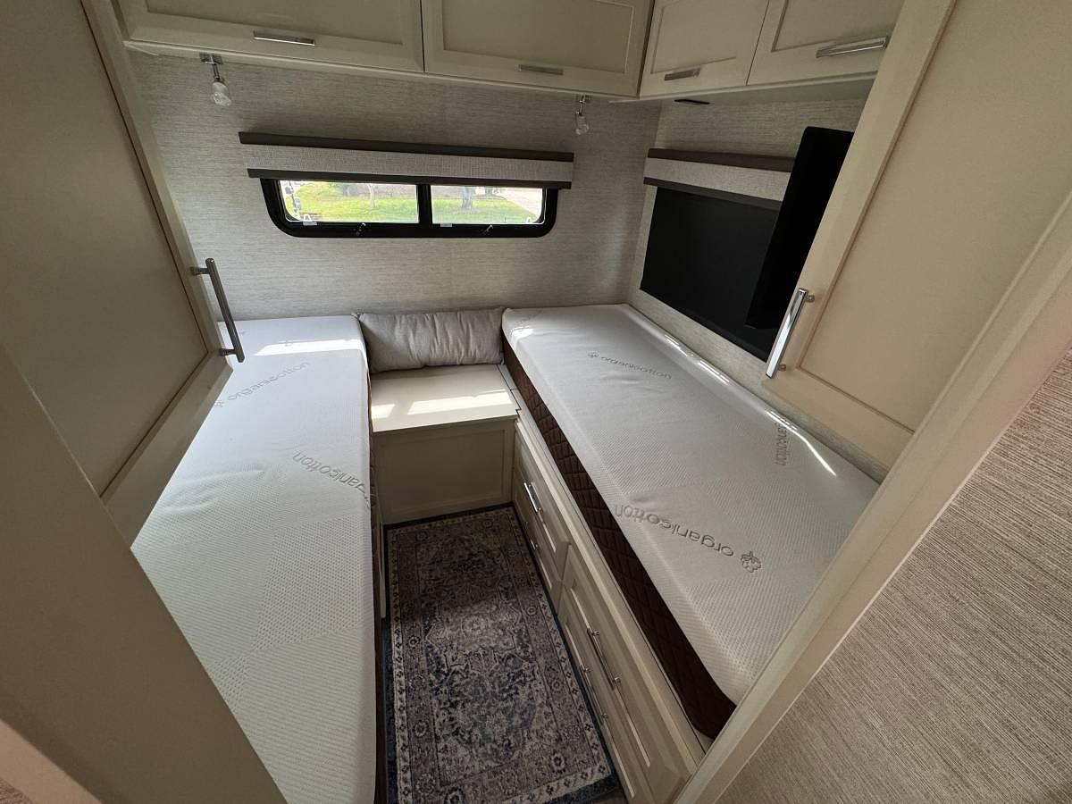 Used 2023 Tiffin Wayfarer 25tW