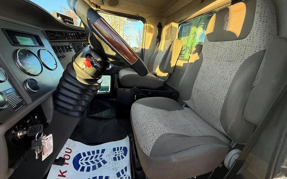 Used 2020 Kenworth T370