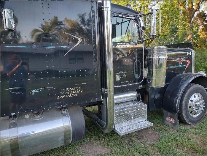 Used 2001 Peterbilt 379