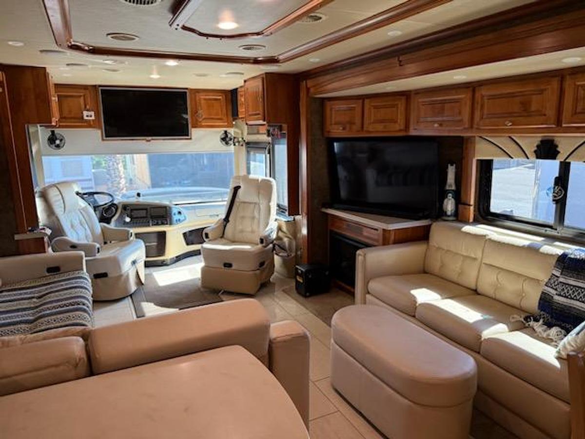 Used 2015  Tiffin Motorhomes Phaeton 42LH Class A Motorhome