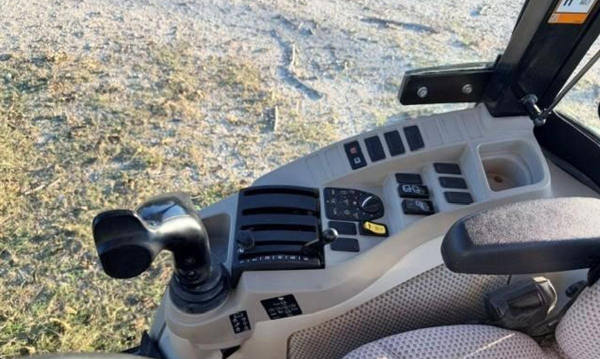 Used 2021 John Deere 4066R with Cab