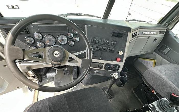 Used 2013 Western Star 4700