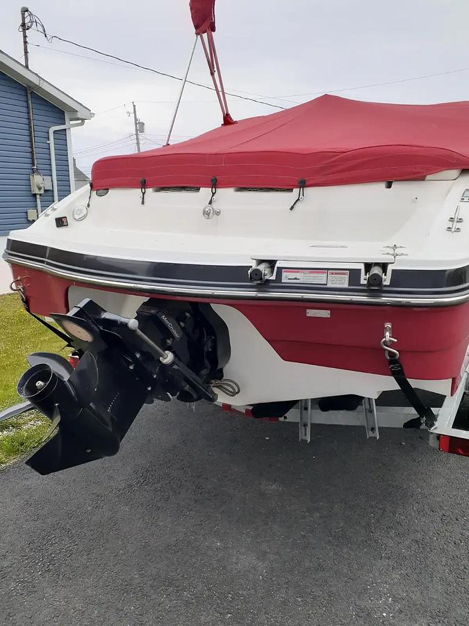 Used 2017 Rinker Boat Co QX-19