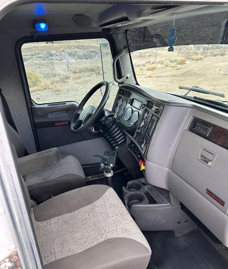 Used 2016 Kenworth T370