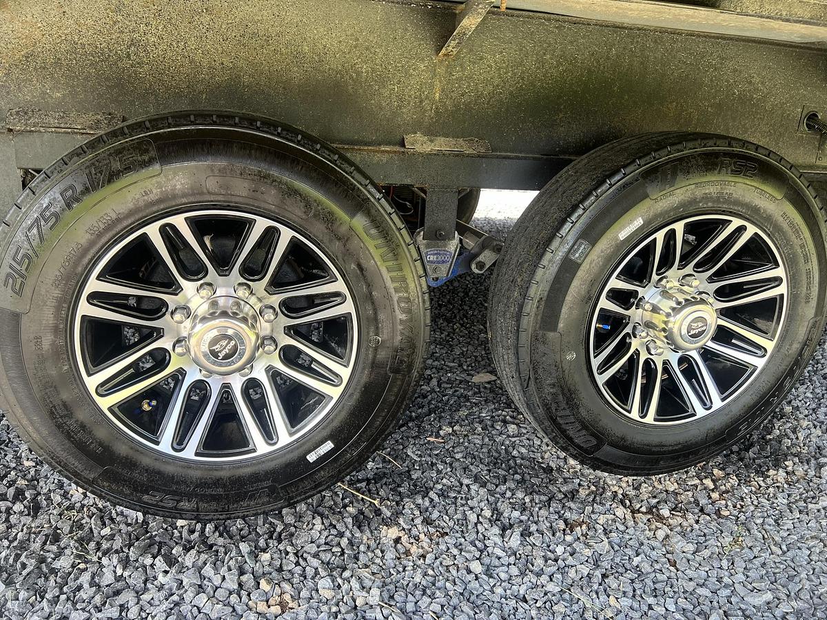 Used 2023 Jayco North Point 390CKDS Fifth Wheel