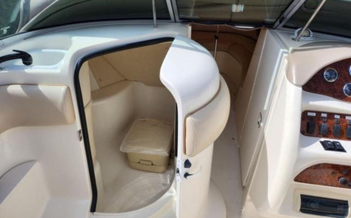 Used 1998 Sea Ray 260 Signature