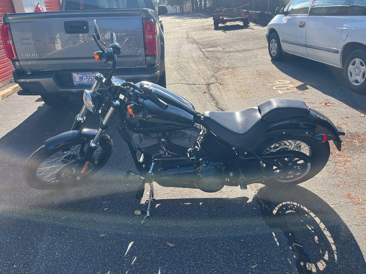 Used 2011 Harley-Davidson Blackline Motorcycle • Manual Transmission • Clean Title