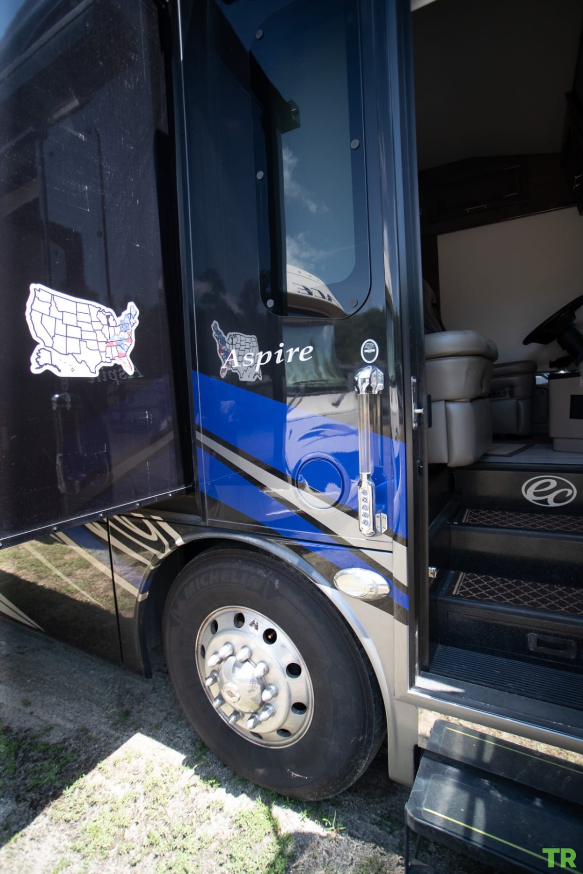 Used 2020 Entegra Aspire 44R | 450 HP Cummins Diesel | Bath & Half | Luxury Coach | Only 16,000 Miles
