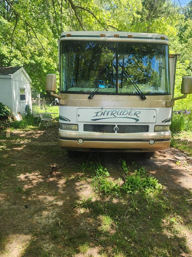 Used 2001 Damon Motorhome