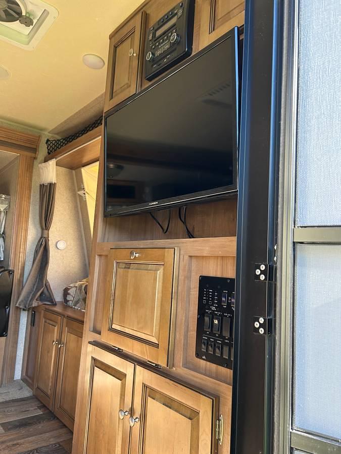 Used 2016 Forest River Rockwood Woo 23IKSS Travel Trailer