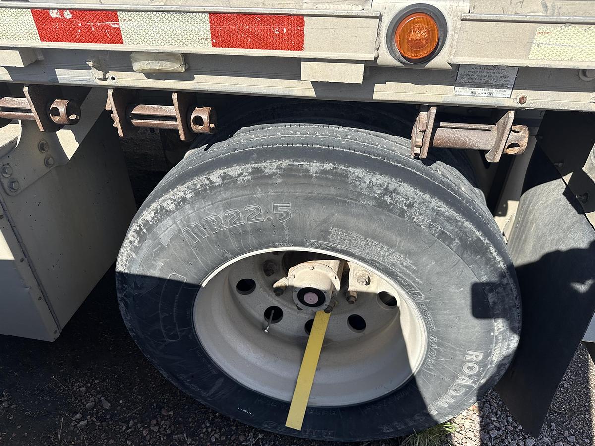 Used 2006 Kenworth W900 Conventional Sleeper Semi