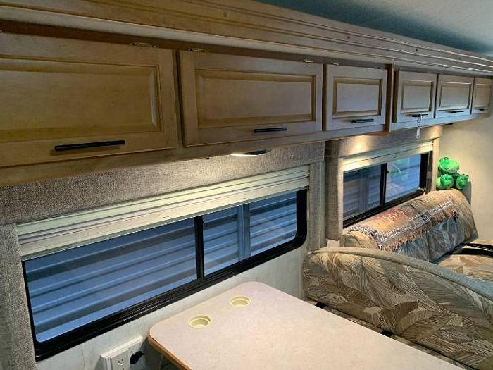 Used 2005 Winnebago Itasca Sunova 30B