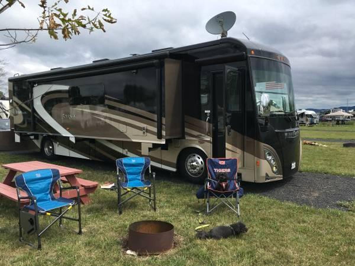Used 2016 Winnebago Journey 40R Diesel Pusher