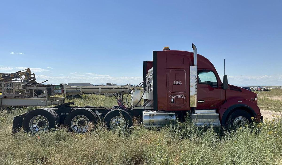 Used 2016 KENWORTH T880