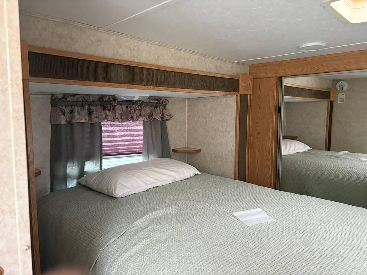 Used 2005 Keystone Fifth Wheel Trailer