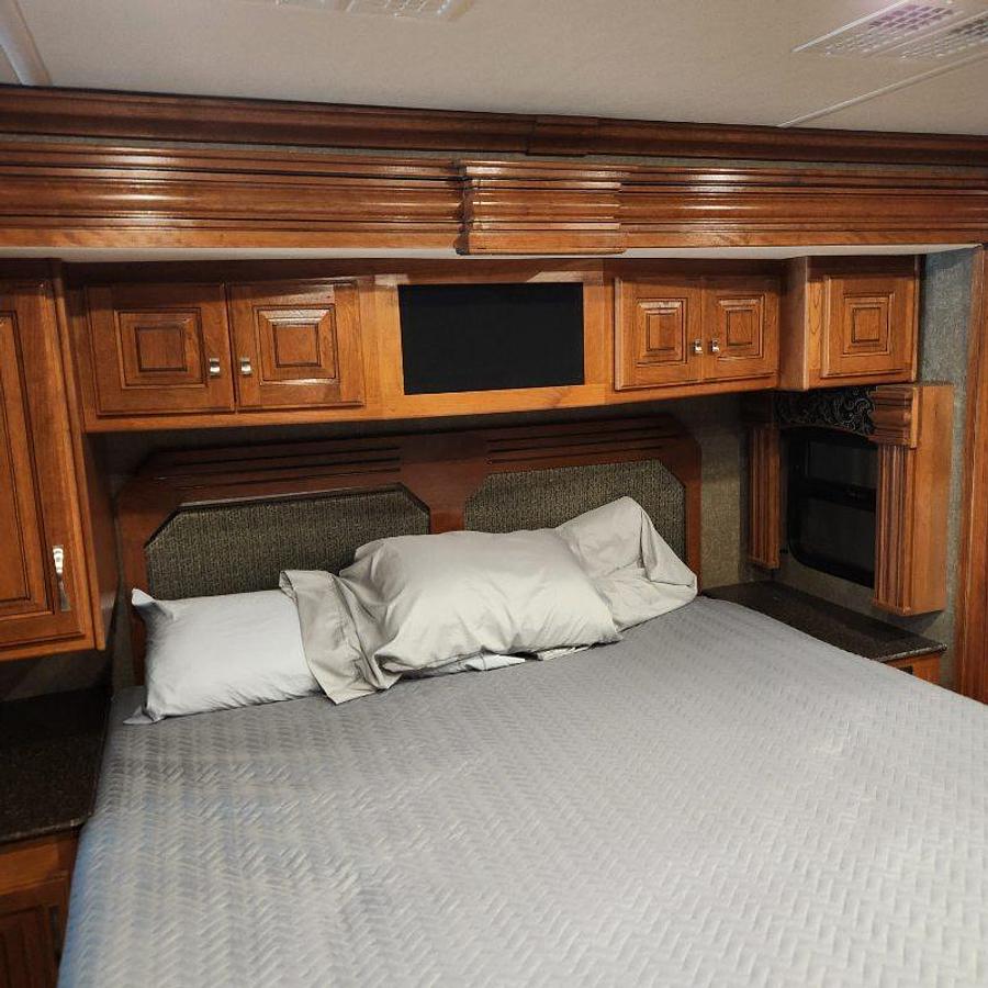 Used 2017 Fleetwood Discovery 39G