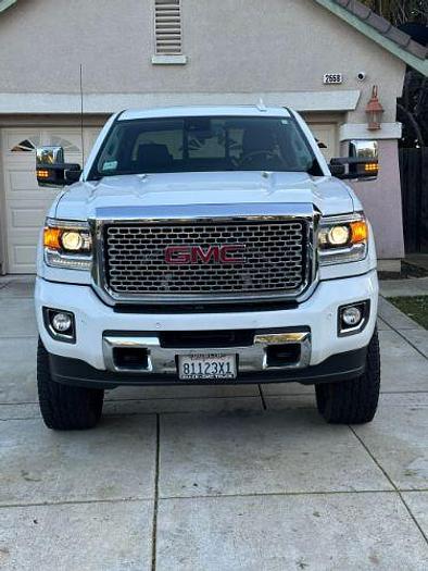 Used 2015 GMC Sierra 2500HD available WiFi Denali
