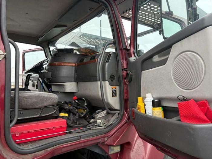 Used 2012 Volvo VAH64200 Car Hauler