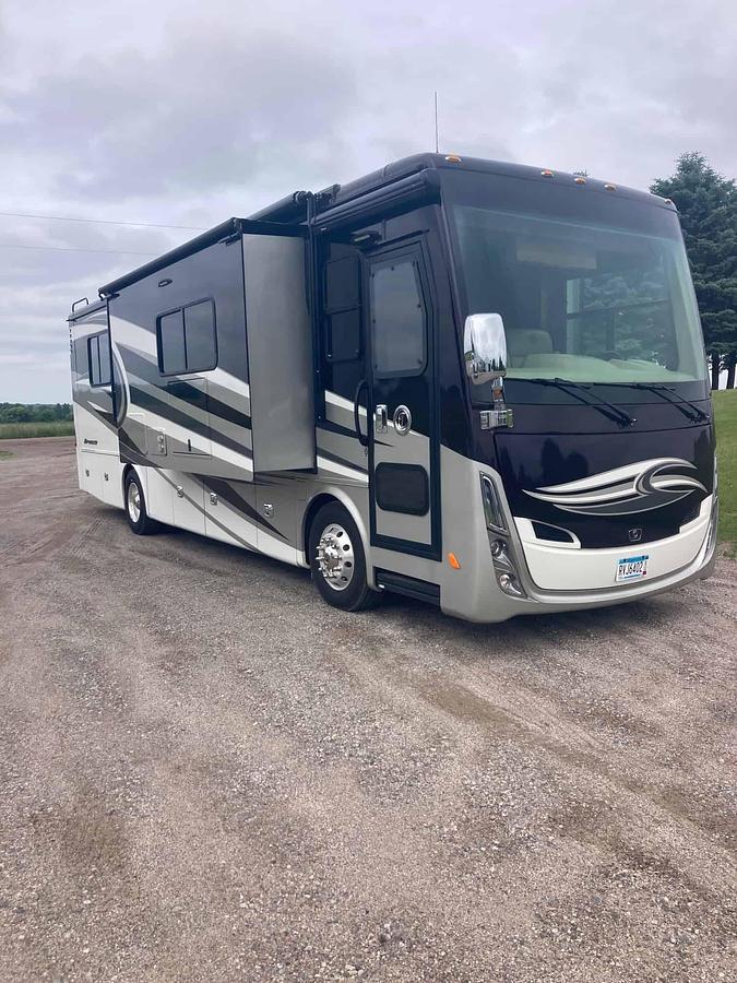 Used 2017 Tiffin Motorhomes Allegro Breeze 32BR Class A Motorhome