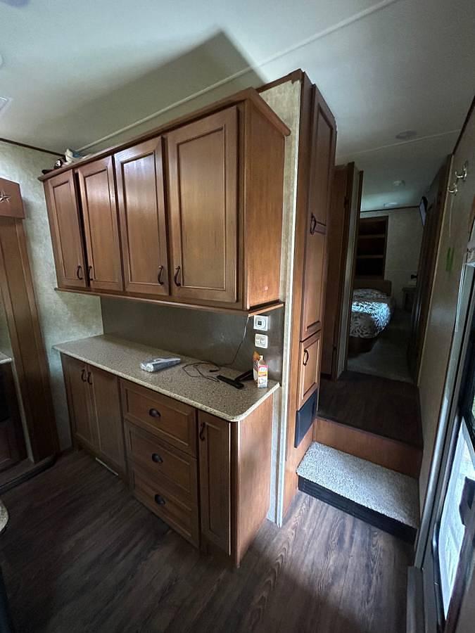 Used 2015 Open Range Light 318RLS