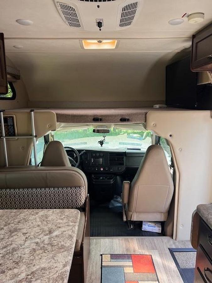 Used 2020 Thor Motor Coach Freedom Elite 22HE Class C Motorhome