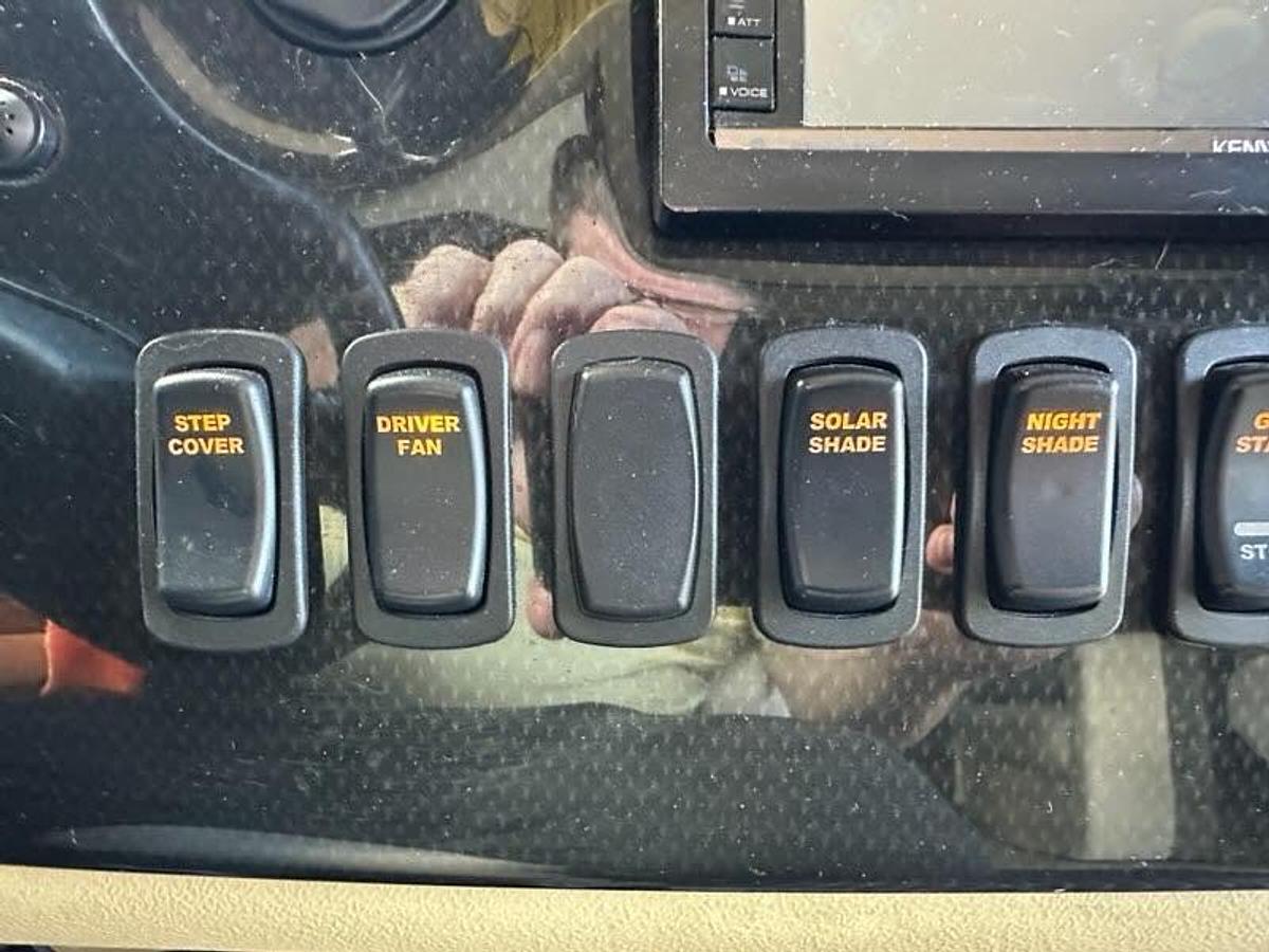 Used 2016 Tiffin Motorhomes Phaeton 40QBH Class A Motorhome