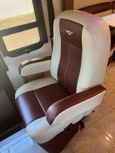 Used 2016 Fleetwood Discovery 40G