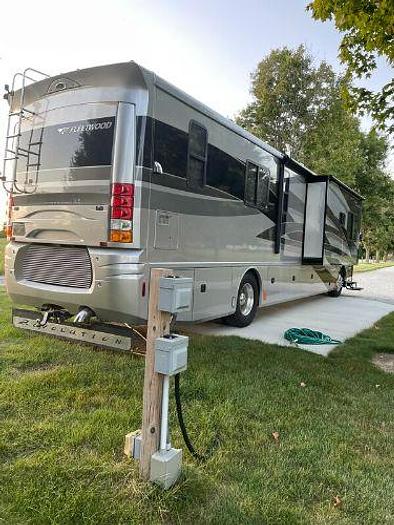 Used 2007 Fleetwood Revolution LE 40E