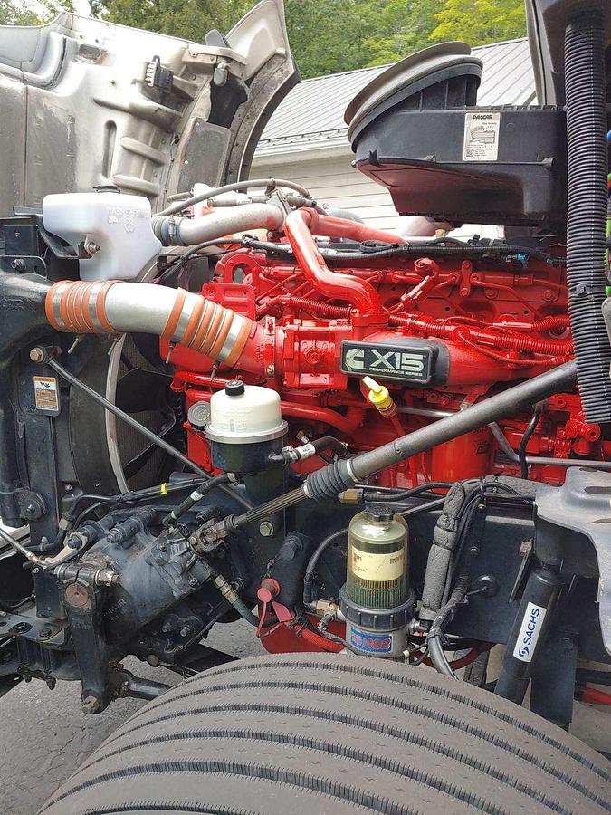 Used 2019 Kenworth T880 with 2013 Doonan Specialized Drop Deck Trailer