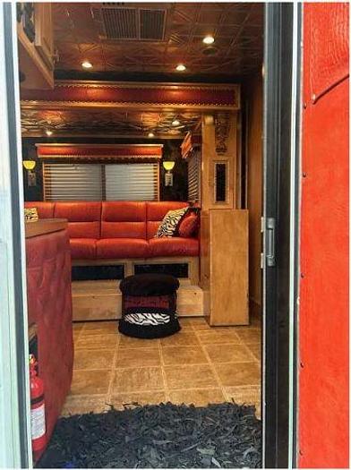 Used 2010 Hart 3 Horse Trailer With Living Quarters